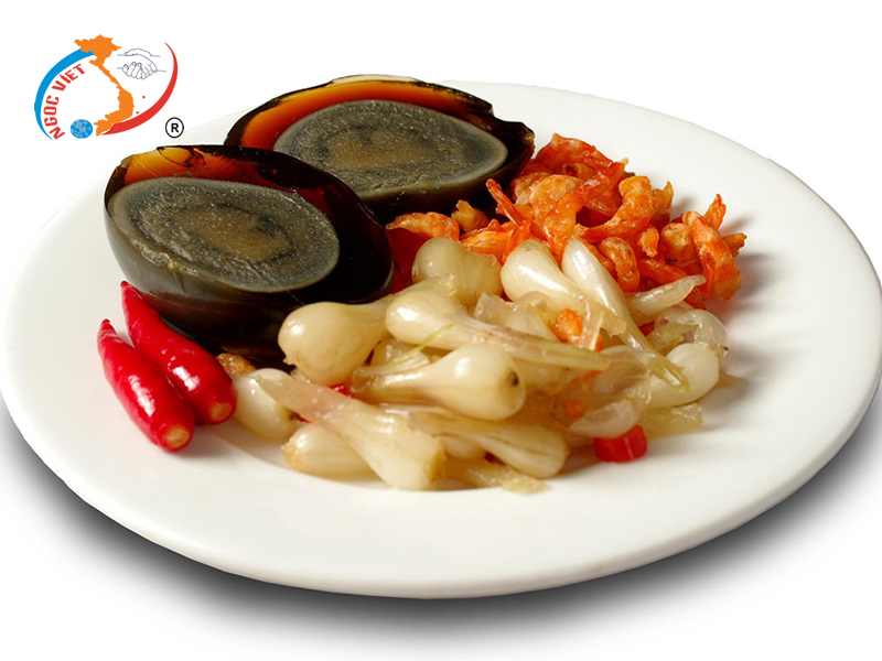 Tôm khô củ kiệu kèm trứng bắc thảo Tôm khô củ kiệu kèm trứng bắc thảo